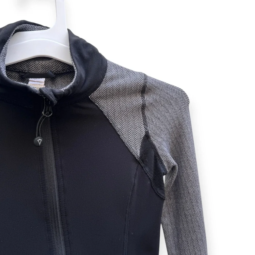 Ivivva Girls‎ Activewear Jacket Size 10 Black Gray Herringbone Full Zip